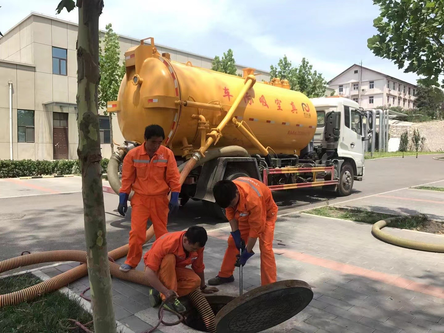 江城化粪池清理与5-8吨吸粪车施工效率分析